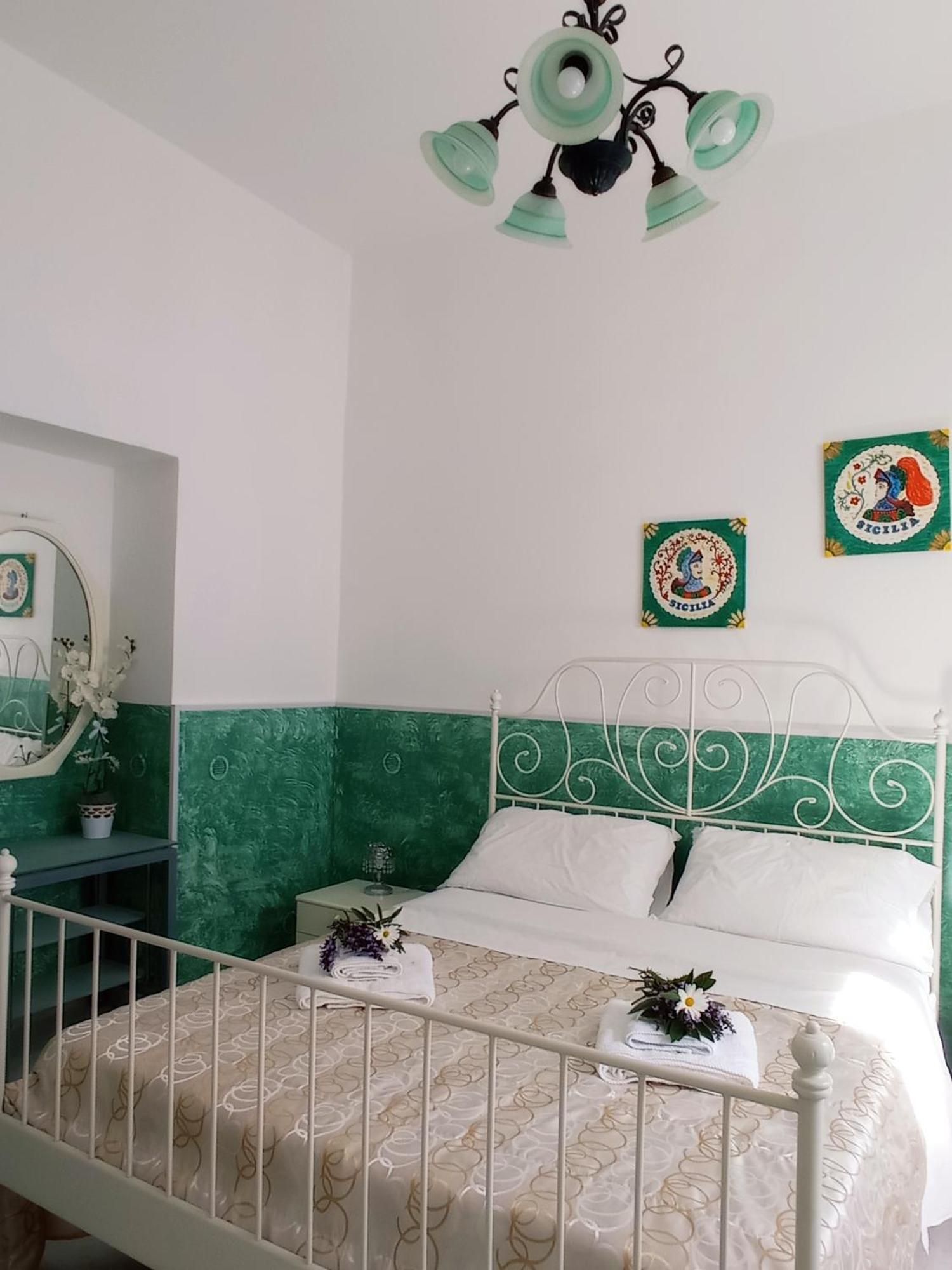 Mary Home - Casa Vacanza Taormina Pokoj fotografie